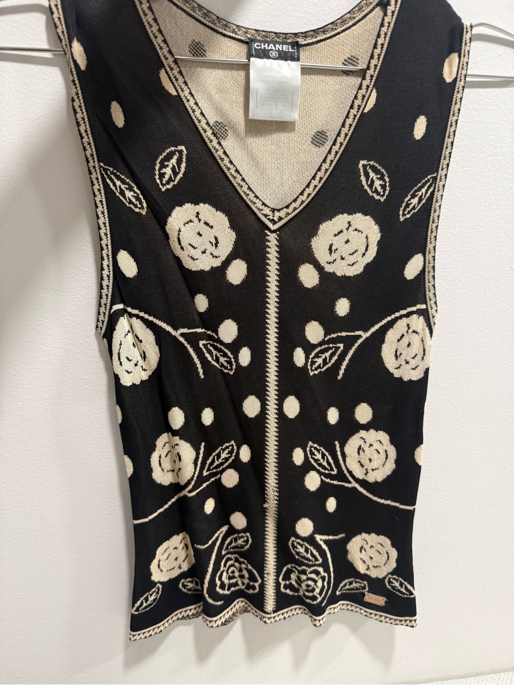 CHANEL Black and Cream Floral Knit V‑Neck Dress